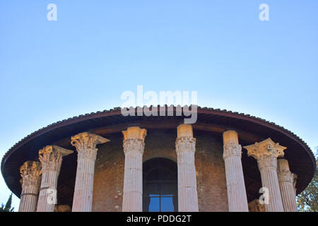 L'Italie, Rome, place de la bouche de la vérité, temple d'Hercule Victor. Voir plus d'informations Banque D'Images