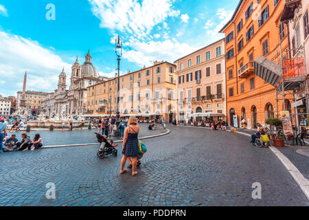 Rome, Italie - 23.06.2018 : la place Navona, une des plus belles places de Rome, la célèbre fontaine. Banque D'Images