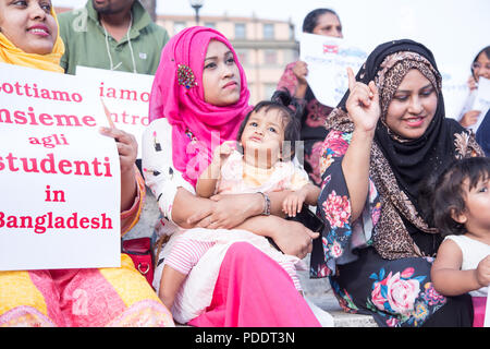 Rome, Italie. Le 08 août, 2018. Sit-in à la Piazza Madonna di Loreto à Rome organisée par le Bangladesh à Rome en solidarité avec la manifestation étudiante au Bangladesh. Crédit : Matteo Nardone/Pacific Press/Alamy Live News Banque D'Images