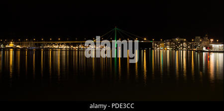 San Francisco City Bridge prises sur une nuit hivers. Stavanger, Norvège. Banque D'Images