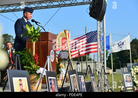 La ville de Port Wentworth, la Géorgie a organisé un service commémoratif en l'honneur des aviateurs tués dans le crash WC-130 le 2 mai 2018 à Port Wentworth les lieux du festival le 12 mai 2018. Banque D'Images