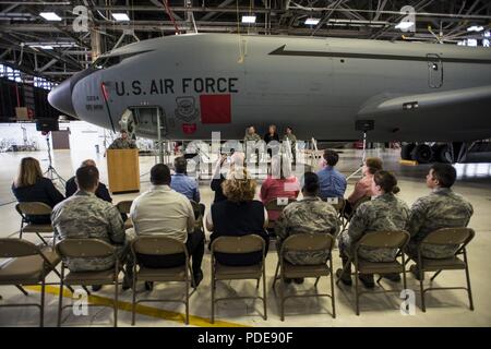 La 121e Escadre de ravitaillement en vol est titulaire d'une cérémonie à consacrer un de leurs KC-135 Stratotankers comme la fierté de Westerville Mai 18,2018, à la Rickenbacker Air National Guard Base, Ohio. Banque D'Images