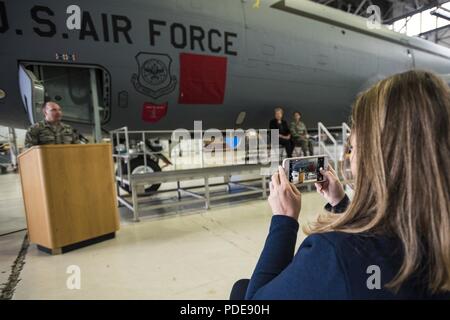 La 121e Escadre de ravitaillement en vol est titulaire d'une cérémonie à consacrer un de leurs KC-135 Stratotankers comme la fierté de Westerville Mai 18,2018, à la Rickenbacker Air National Guard Base, Ohio. Banque D'Images