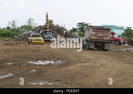 Le U.S. Army Corps of Engineers (USACE) collecte et de gestion de Porto Rico a atteint les 4 000 000 verges cubes de débris recueillis étape importante le 15 mai 2018. Banque D'Images