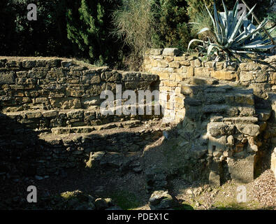 Ibérique de El Puig de Sant Andreu. 6e siècle 2e siècle BC. Iberian-Roman mur. Détail de la face ouest (5e siècle avant J.-C.) de l'intérieur de l'enceinte, où il est apprécié la superposition de trois phases de construction. Ullastret, province de Gérone, Catalogne, Espagne. Banque D'Images