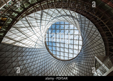 La ville de New York, USA - 20 juin 2018 : grande salle du Centre de Fulton. C'est un centre de transit et de détail centrée à l'enterre Banque D'Images