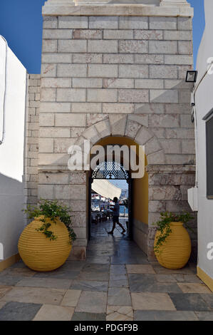 Église de l'Assomption de la Vierge Marie et musée ecclésiastique dans la ville d''Hydra, l'île d'Hydra, Grèce Banque D'Images