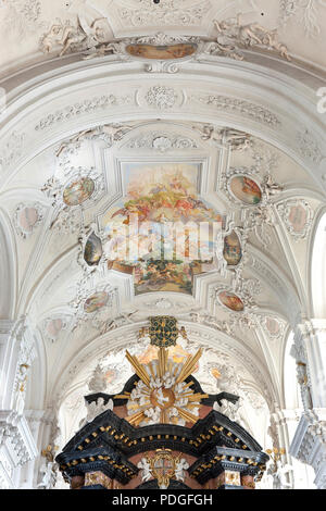 Ellwangen, Schönenbergkirche, Wallfahrtskirche de 'Zu Unserer Lieben Frau' von 1729. Deckengemälde Banque D'Images