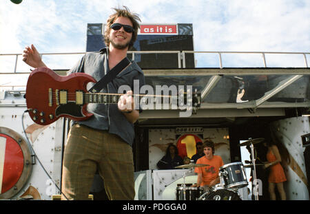 Supergrass gaz Coombes BBC radio One 1 Roadshow Headland Hotel Newquay Cornwall 20 août 1996 Banque D'Images