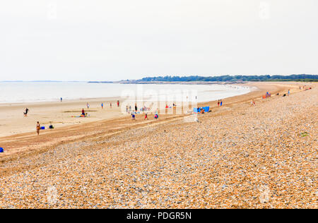 La crête de galets sur le sable à West Beach, Littlehampton, une petite station balnéaire sur la côte sud dans la région de West Sussex, UK en été (à l'ouest) Banque D'Images