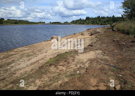Réservoir de Fernworthy montre des signes de sécheresse, Dartmoor National Park, Devon, England, UK Banque D'Images