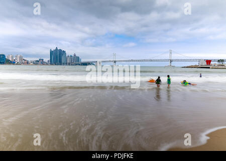 Busan, Corée du Sud - Jul 7, 2018 : scène de plage Gwangalli à Busan city Banque D'Images