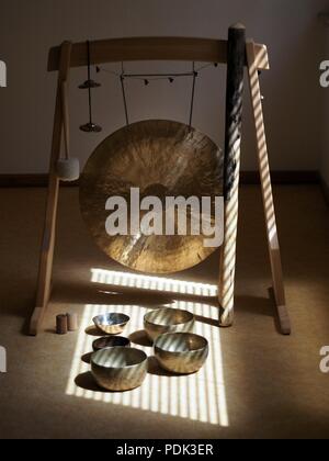 Le son des instruments, Feng Gong et singing bowls Banque D'Images