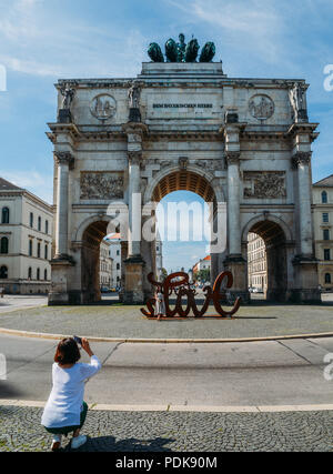 Munich, Allemagne - le 29 juillet 2018 : la victoire de triomphe, Siegestor en Bavière Munich Allemagne Banque D'Images