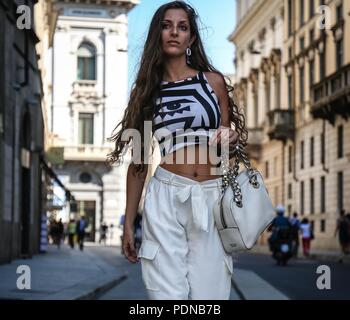 Milan, Italie. 19 juillet, 2018. MILAN- 19 juillet 2018 Alessandra Moretti sur la rue de Milan Crédit : Mauro del Signore/Pacific Press/Alamy Live News Banque D'Images