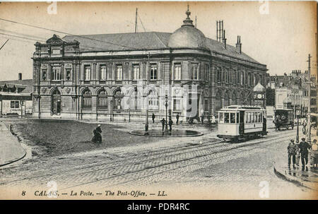 LL 211 8 - CALAIS - La Poste Banque D'Images