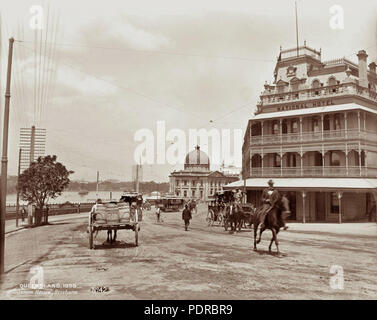 105 Archives de l'État du Queensland 2193 Petrie Bight montrant l'hôtel National et de douane de Brisbane 1898 Banque D'Images