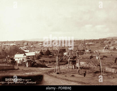 105 Archives de l'État du Queensland 2245 mine Monkland et environs Gympie Goldfield c 1897 Banque D'Images