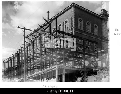 121 Archives de l'État du Queensland 6363 Construction d'extensions à la bibliothèque de l'État du Queensland sur William St Brisbane Février 1959 Banque D'Images