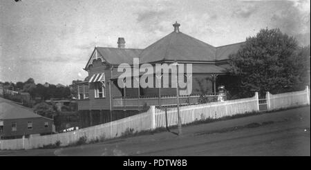 207 1 114156 StateLibQld Residence, 'Brighton', dans la région de West End, Brisbane, ca. 1910 Banque D'Images
