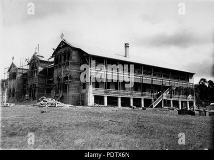 211 1 121284 StateLibQld Mont St Bernard College de Herberton, Queensland, ca. 1919 Banque D'Images