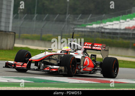 MUGELLO, ITALIE - Mai 2012 : Oliver Turvey de McLaren F1 Team lors des courses d'équipes de Formule 1 jours de test au circuit du Mugello, mai 2012 en Italie. Banque D'Images