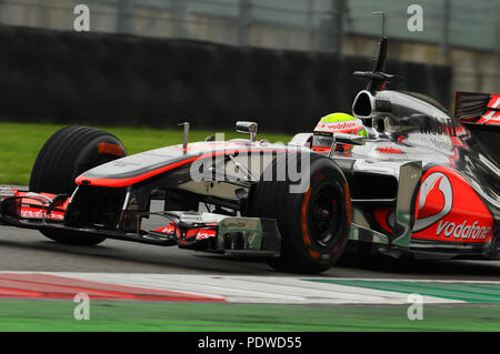 MUGELLO, ITALIE - Mai 2012 : Oliver Turvey de McLaren F1 Team lors des courses d'équipes de Formule 1 jours de test au circuit du Mugello, mai 2012 en Italie. Banque D'Images