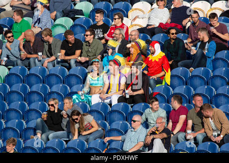 Sophia Gardens, Cardiff, Pays de Galles, Royaume-Uni. Glamorgan hébergé Hampshire pour un crunch jeu dans le souffle de vitalité du Sud Stade de Cricket 20/20 Groupe le 10 août 2018 à Sophia Gardens à Cardiff. En Photo : l'atmosphère depuis les tribunes. Crédit : Rob Watkins/Alamy Live News Banque D'Images