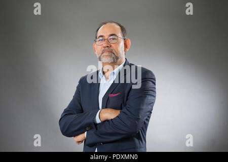 Edinburgh, Royaume-Uni. . Mark Muller Stuart, le Scottish QC et auteur, est un avocat qui se spécialise en droit international public, de conseiller les organismes internationaux sur les questions humanitaires et la résolution des conflits. en ce moment agit comme un conseiller senior pour le Département des affaires politiques des Nations Unies et l'Envoyé spécial des Nations Unies pour la Syrie. Photographié à l'Edinburgh International Book Festival, Ecosse, Royaume-Uni Photo par Gary Doak / Alamy Live News Crédit : GARY DOAK/Alamy Live News Banque D'Images