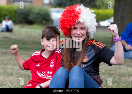 Dens Park, Dundee, Royaume-Uni. Août 11, 2018. Football Premiership Ladbrokes, Dundee et Aberdeen, Aberdeen fans en bon spirts avant le jeu : Action Crédit Plus Sport/Alamy Live News Banque D'Images