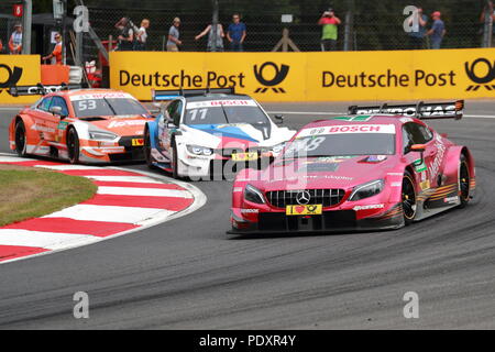 Pilote DTM Eduardo Mortara luttant dur dans sa Mercedes à Brands Hatch. Credit : Uwe Deffner/Alamy Live News Banque D'Images