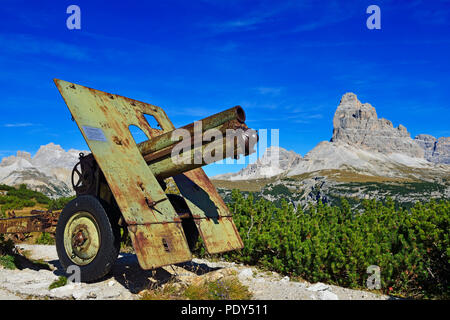 Cannon, World War I Open Air Museum, Monte Piana, vallée de l'Hochpustertal, Sexten Dolomiten, Tyrol du Sud, Italie Banque D'Images