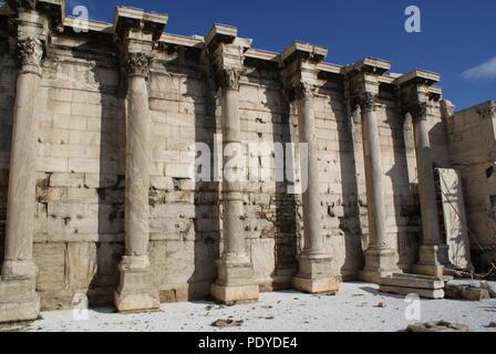 L'Europe, Grèce, Athènes, Bibliothèque d'Hadrien., les ruines de l'ancienne bibliothèque de l'année 2000 stun encore jusqu'à ce jour Banque D'Images