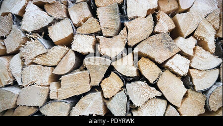 Le séchage du bois empilé Banque D'Images