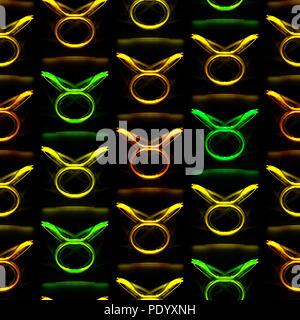 Profil de transparent et vitreux ancienne couleur des symboles - Astrologie taureau Banque D'Images