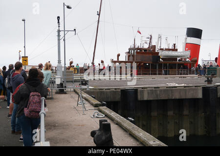 Waverley PS à Largs pier Banque D'Images