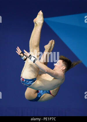 La société britannique Lee Matthew et Lois Toulson concurrence dans la plate-forme de 10m synchronisé pendant dix jours de plongée des Championnats d'Europe 2018 à la Royal Commonwealth Pool, Édimbourg. Banque D'Images