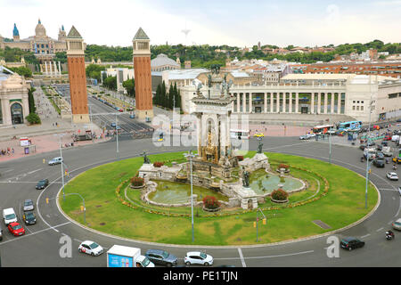 Barcelone, Espagne - 13 juillet 2018 : Vue aérienne de la Plaça d'Espanya et Musée National d'Art à Barcelone, Catalogne, Espagne Banque D'Images