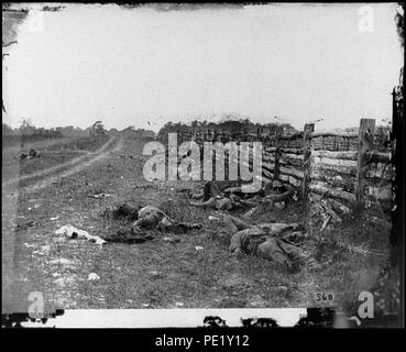 Antietam, Maryland Confederate dead par une clôture sur le Hagerstown road Banque D'Images