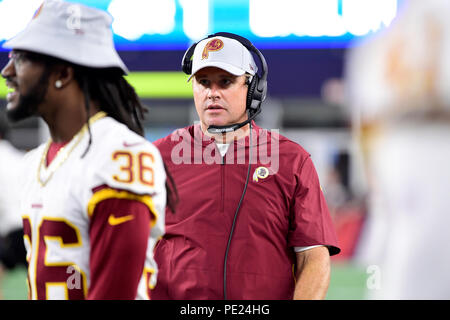 9 août 2018 : Washington Redskins (entraîneur en chef Jay Gruden watches action de jeu au cours de la pré-saison NFL match de football entre les Redskins de Washington et les New England Patriots au Stade Gillette à Foxborough, Massachusetts,.la défaite des patriotes les Redskins 26-17. Eric Canha/CSM Crédit : Cal Sport Media/Alamy Live News Banque D'Images