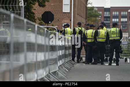 Charlottesville, Virginia, USA. Août 11, 2018. Les agents de police patrol fermées des rues et le centre-ville de Mall, à la date anniversaire de l'unification de la droite rassemblement à Charlottesville, Virginia. . (Cred Credit : ZUMA Press, Inc./Alamy Live News Banque D'Images