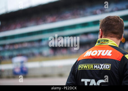 Corby, Northamptonshire, Angleterre, le 12 août 2018. Pilote de course BTCC Senna Proctor et d'alimentation pendant la course Maxed Dunlop MSA British Touring Car Championship at Rockingham Motor Speedway. Photo par Gergo Toth / Alamy Live News Banque D'Images