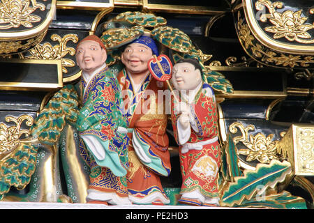 Des sculptures trouvées à l'arrière du Yōmei-mon (porte principale) du Tōshō-gū de Nikkō situé à sanctuaire Shinto, Tochigi Prefecture, Japan. Banque D'Images