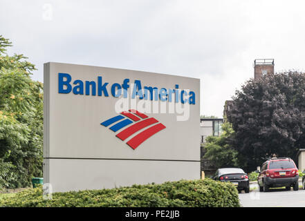 EASTON, PA - 11 août 2018 : signe de la Bank of America et le logo. Bank of America est une multinationale américaine Banking and Financial Services Corporation. Banque D'Images