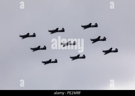 RAF neuf T1 Tucano avions d'entraînement en formation au-dessus de Londres pour la RAF100 Anniversaire défilé Banque D'Images