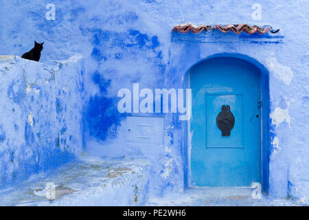 Chefchaouen (Chaouen) est une ville du Maroc a noté pour ses immeubles dans les tons de bleu. Banque D'Images