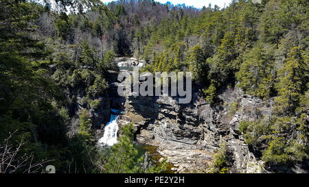 Linville Falls dans l'ouest de la Caroline du Nord, USA Banque D'Images