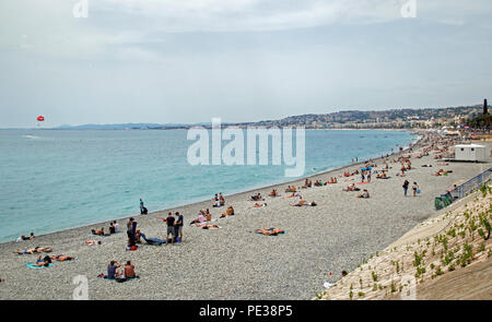 Nice, France, en juin 2018, les gens sur la Promenade des Anglais Banque D'Images