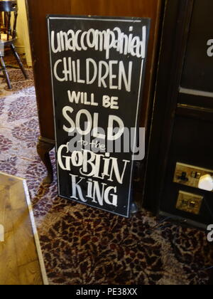 Les enfants seront vendus au Roi des gobelins Banque D'Images