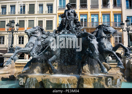 Fontaine Bartholdi érigé à la place des Terreaux square après restauration à Lyon France Banque D'Images